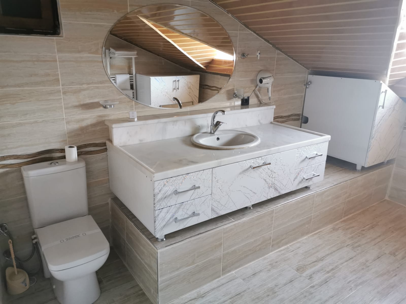 Penthouse Deluxe Suit Oda Bahçe Manzaralı